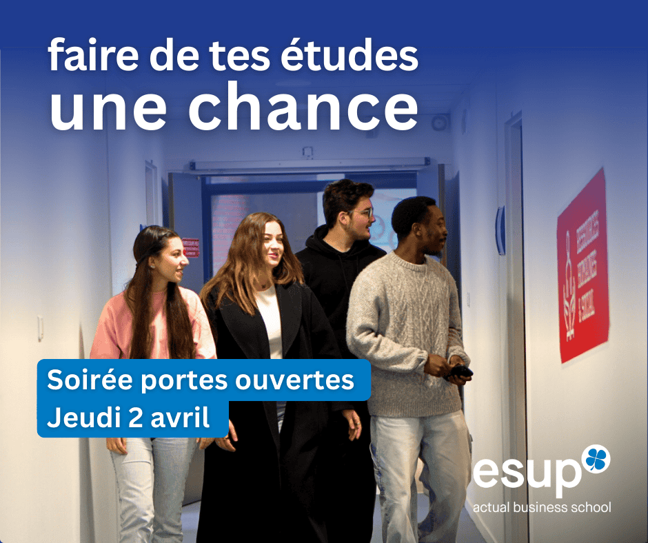 Jeunes dans les couloirs de l'ESUP Lyon